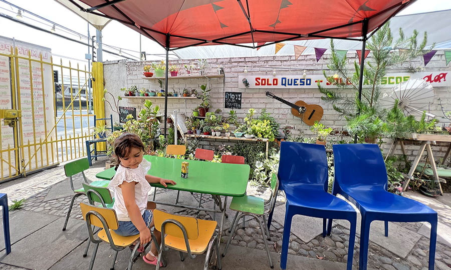 Mesa para nios - La Metropolitana Empanadas