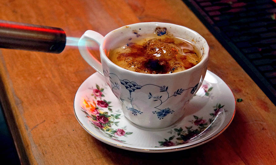 Creme Brulee en taza - Bar La Providencia