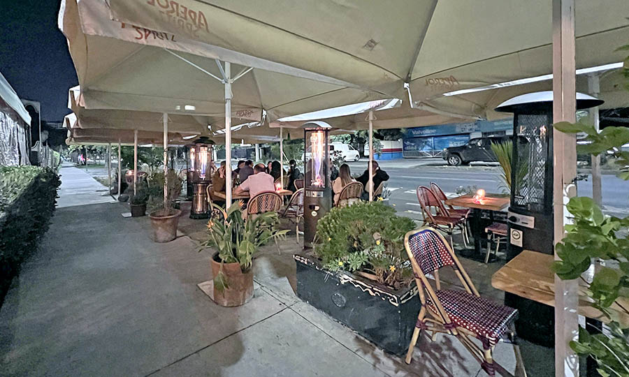 La terraza en la calle del Bar La Providencia (Itinerante) - Bar La Providencia