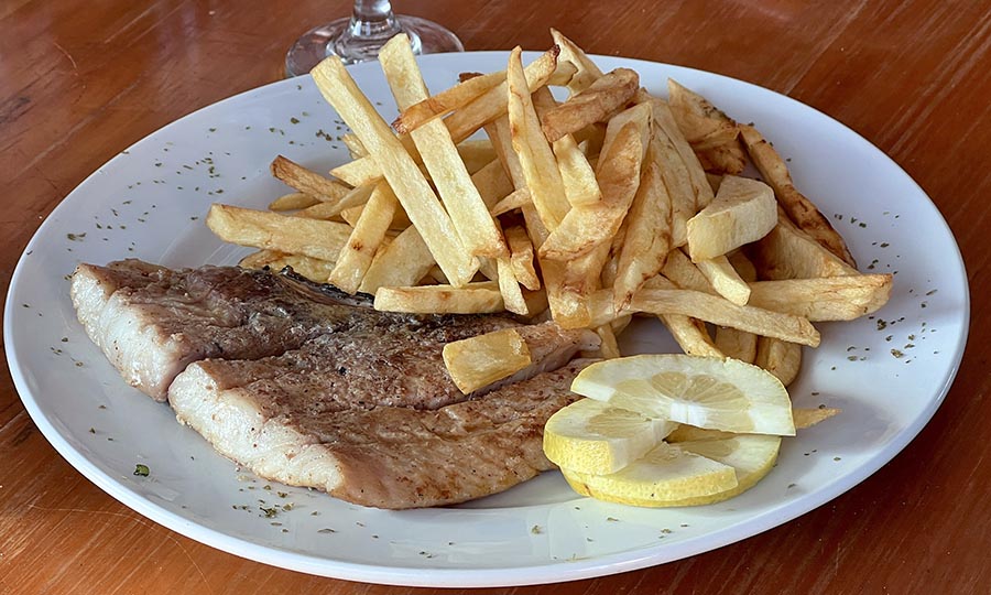 Lenguado con papas fritas caseras