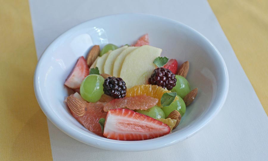 Perfecta ensalada de frutas Restaurante Aligot Fotos de Platos