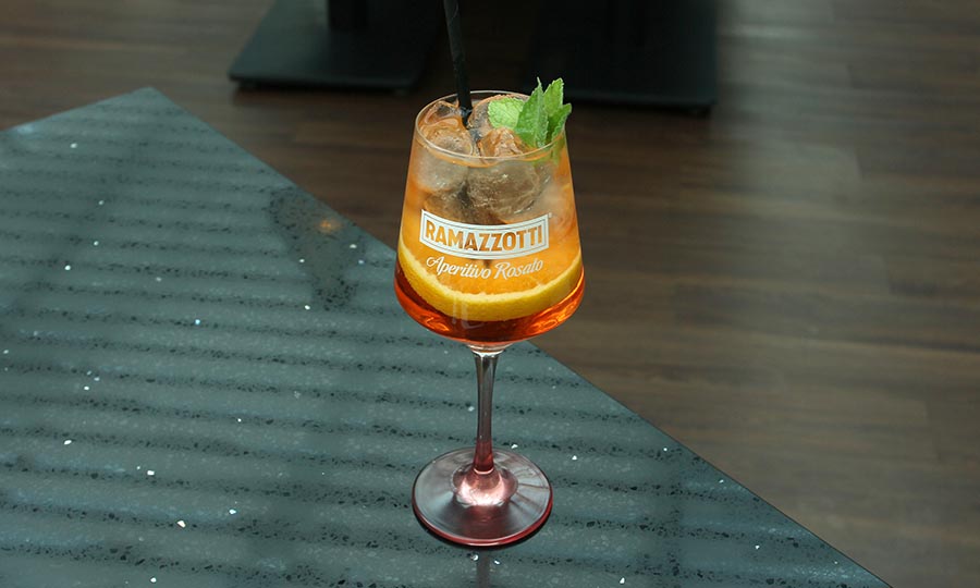 Un correcto Spritz con Ramazzotti