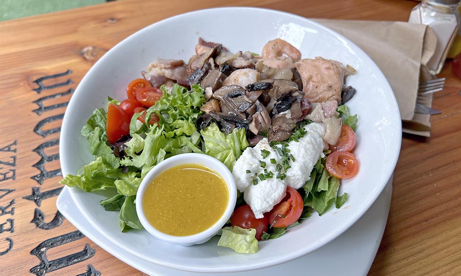 Bowl de Ensalada TPM, de salmon y camarn