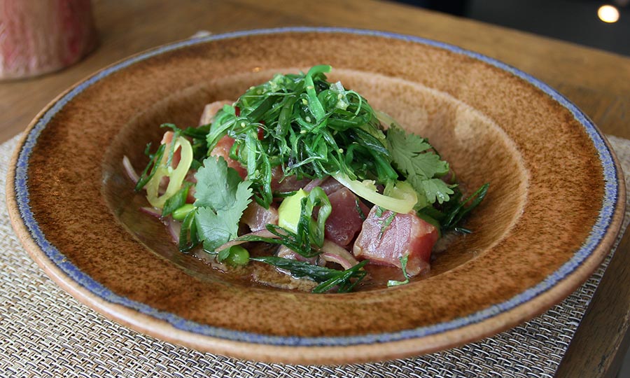 Ceviche de atn pascuense con impronta polinsica