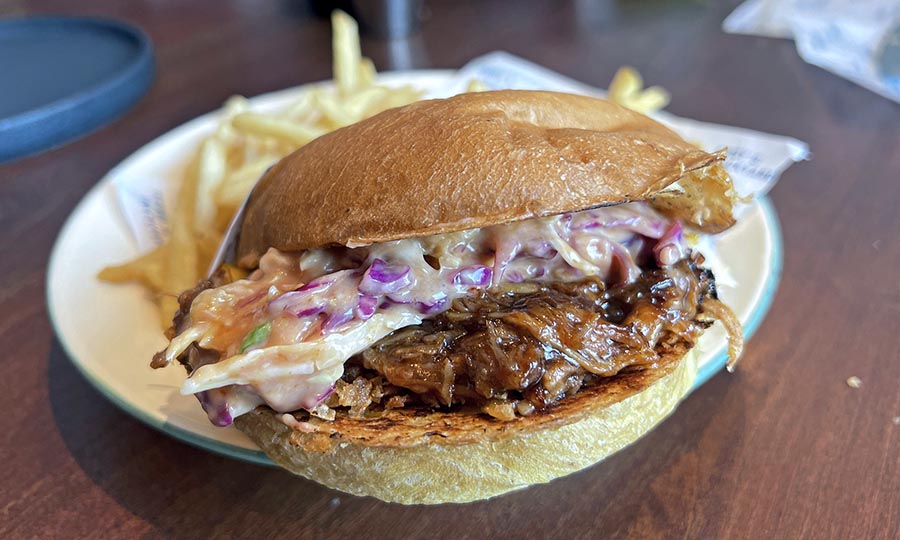 Dipsys Pulled Pork con coleslaw - Dipsys Backyard