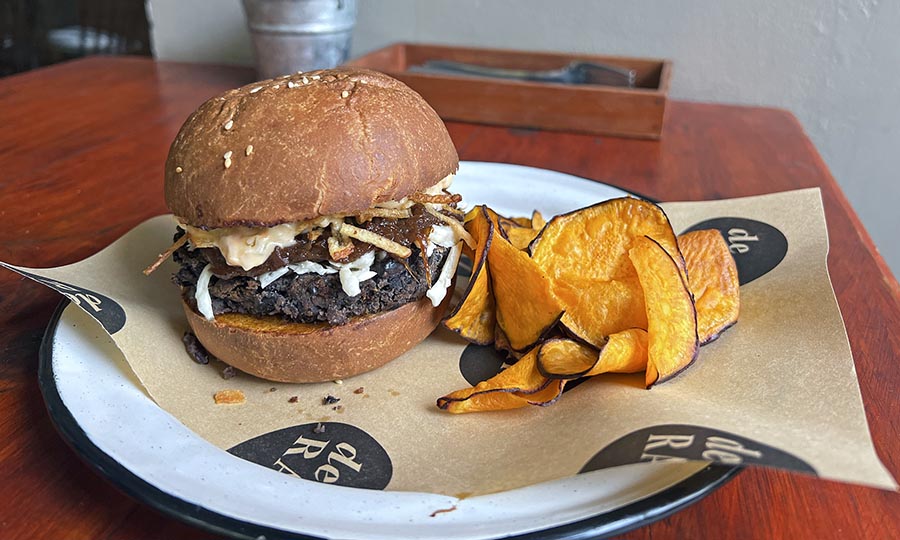 Burger de porotos negros al debe