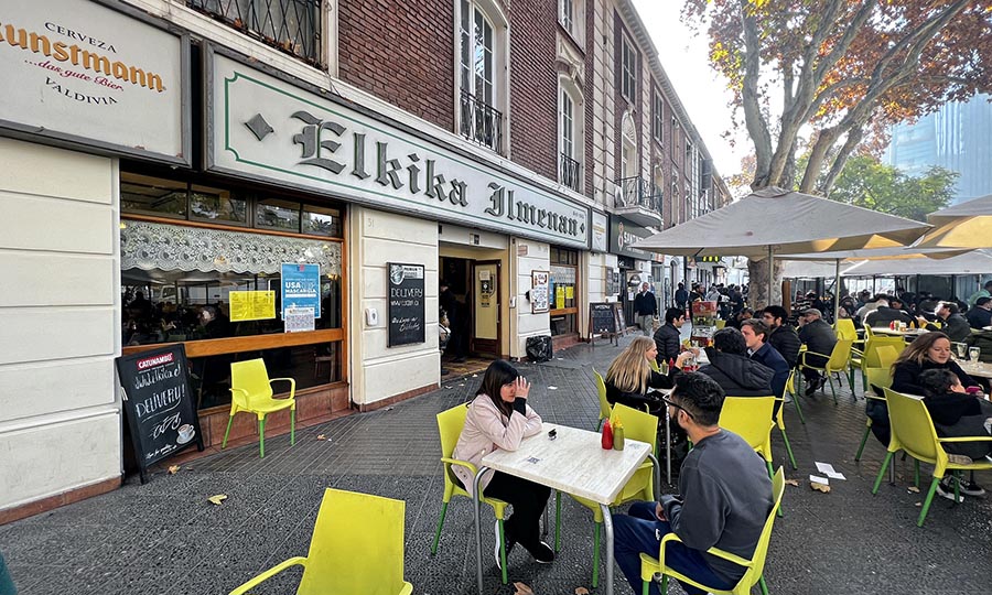 Fotos de la sandwichera Elkika Ilmenau de Tobalaba, junio 2022