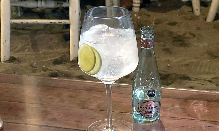 Gin Tonic Monkey 47 - La Isla Cochoa