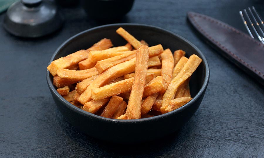 Papas fritas corte steak con sal de la casa