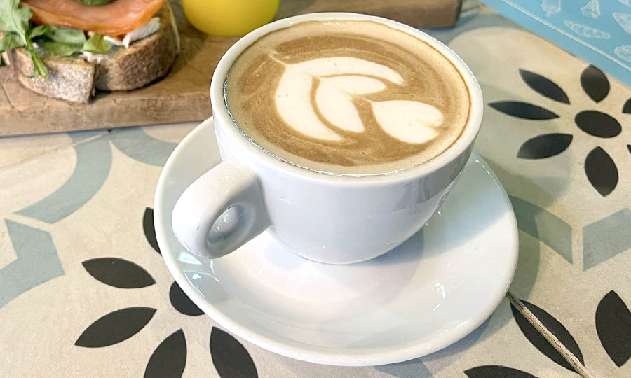 Caf latte aceptable - Quererte Cafetera Coln