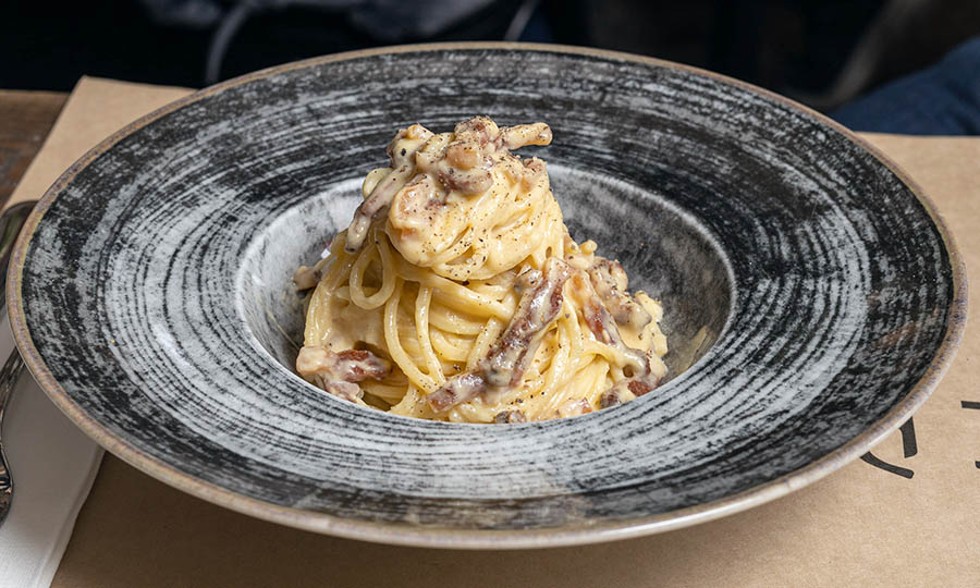 Spaghetti carbonara de libro