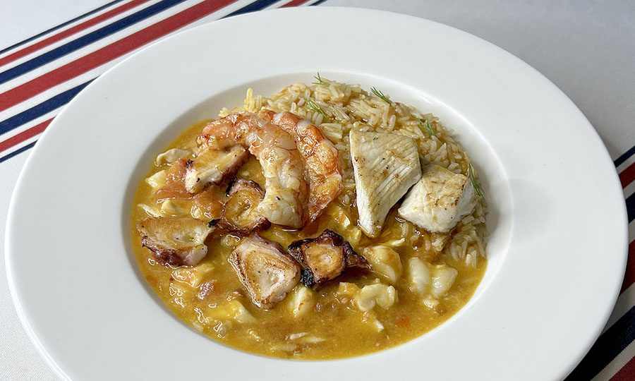 Creole del mar con arroz basmati