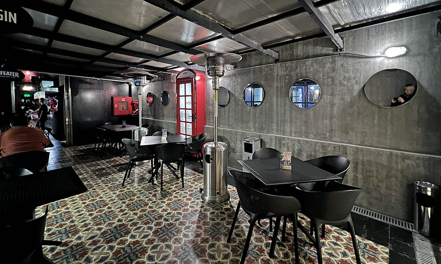 Fotos de Nkiru Bar dentro del Hotel Director, Barrio El Golf