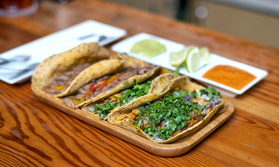 Quesadillas de carne y cerdo