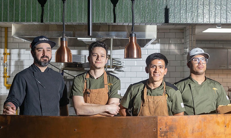 Parte del equipo de cocina de Ceiba