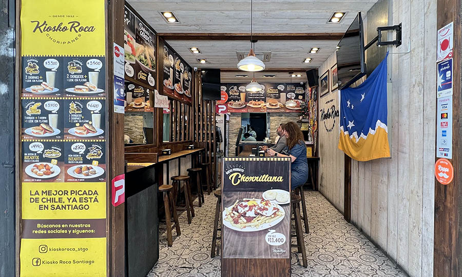 La entrada al local de Kiosko Roca - Kiosko Roca - Santiago Centro