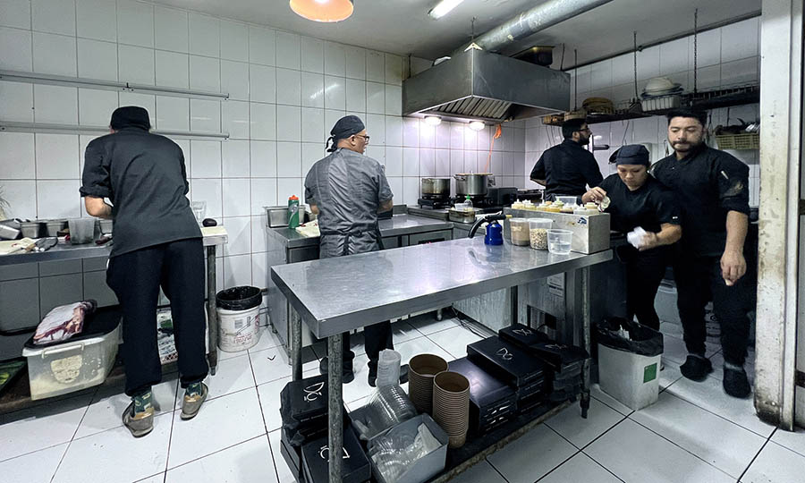 La eficiente cocina del Do Sushi - Do Sushi Delivery - Próximamente Local en Av. Suecia