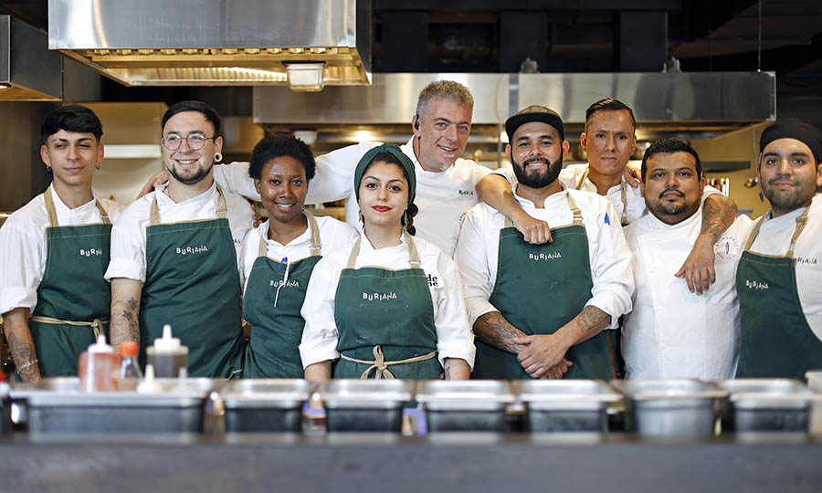 Parte del equipo de cocina de Buriana