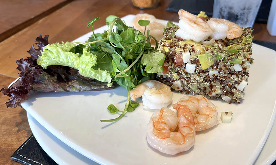 Ensalada de quinoa con camarones - La Pizzarra