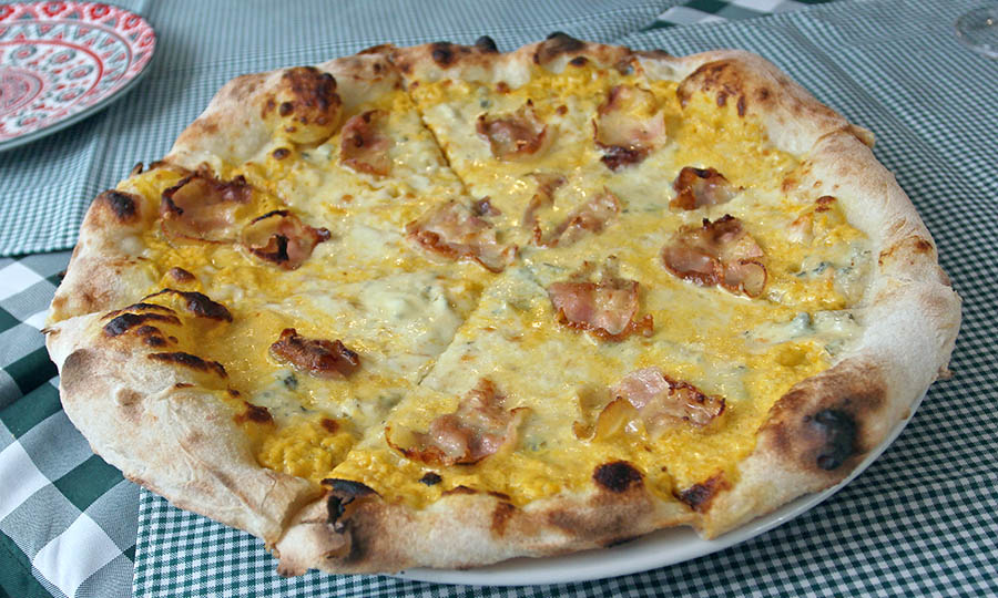 Pizza guanciale y zapallo