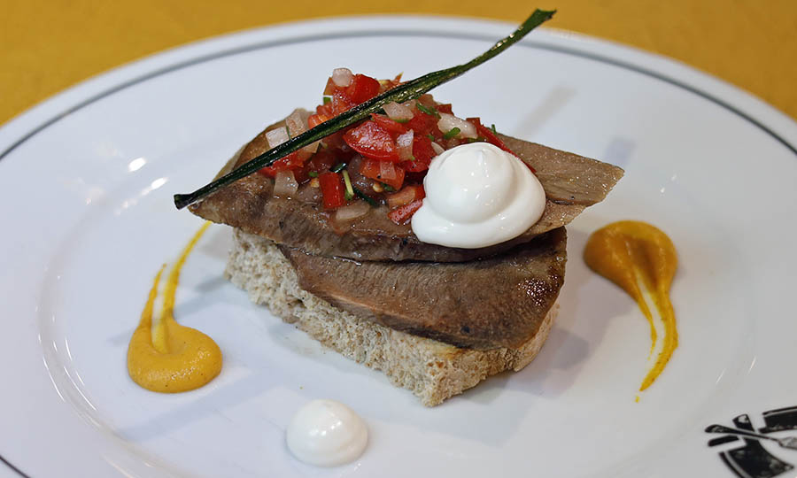 Lengua y pebre