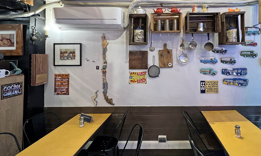 Fotos del comedor en el primer piso - Salvador Cocina y Caf