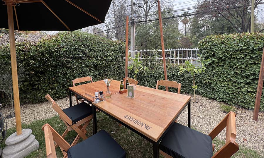 El jardn y terraza de Raffaella Cucina