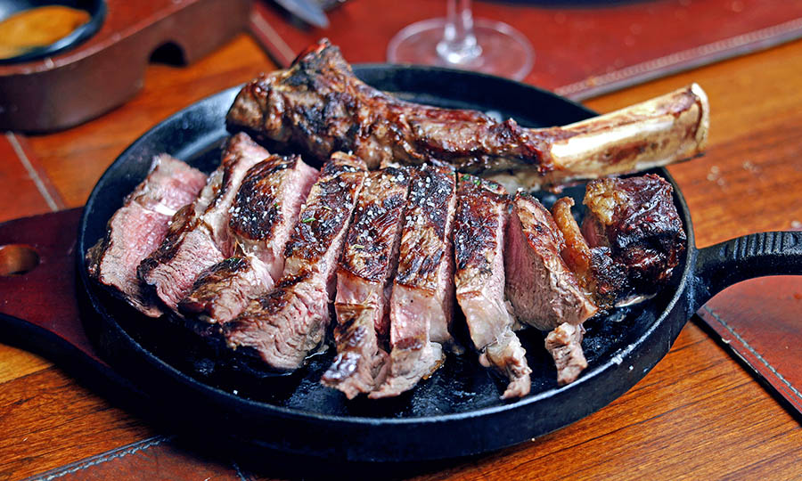 Tomahawk de 800 gr a la parrilla - Happening