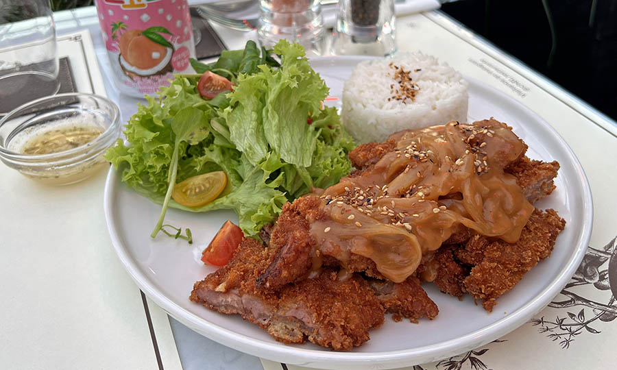 Cerdo frito Tonkatsu 