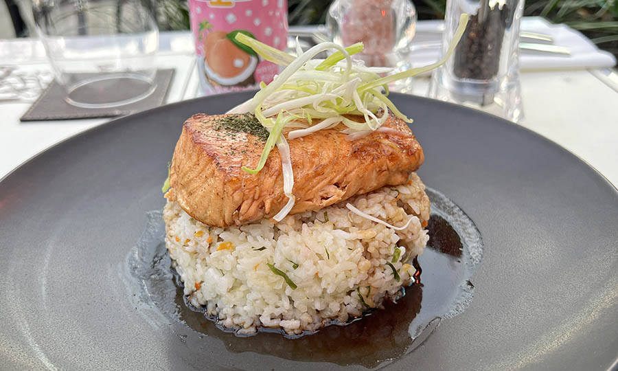 Salmn teriyaki con arroz blanco