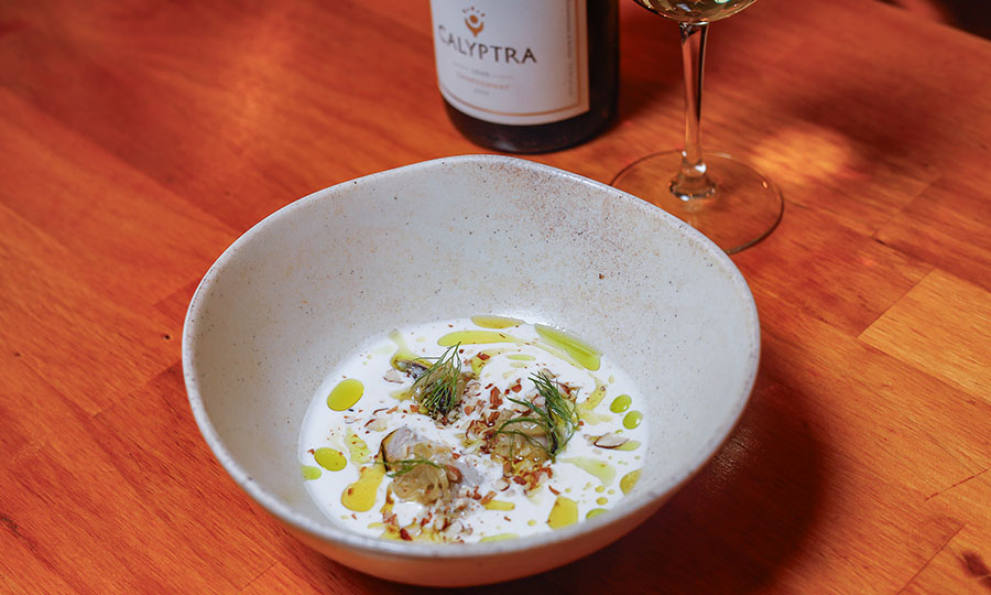 Caballa en sopa fra de ajo blanco - El Madrileo