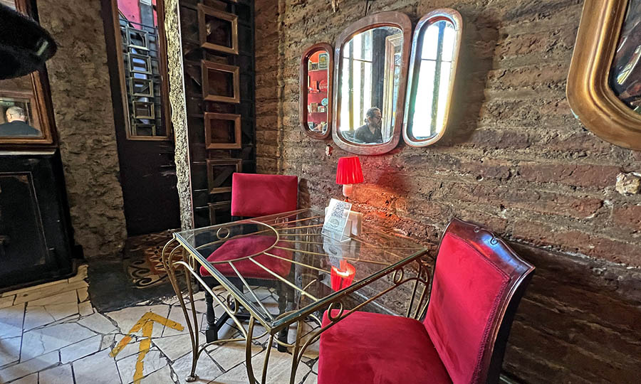 Otros salones de la Peluquera Francesa en el primer piso - Peluquera Francesa Boulevard Lavaud