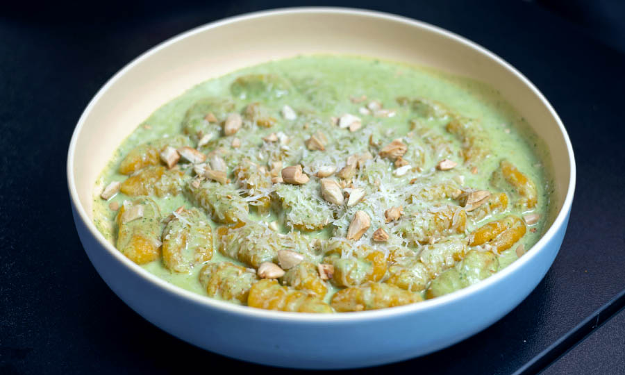 oquis al pesto de arvejas y menta - Calambur