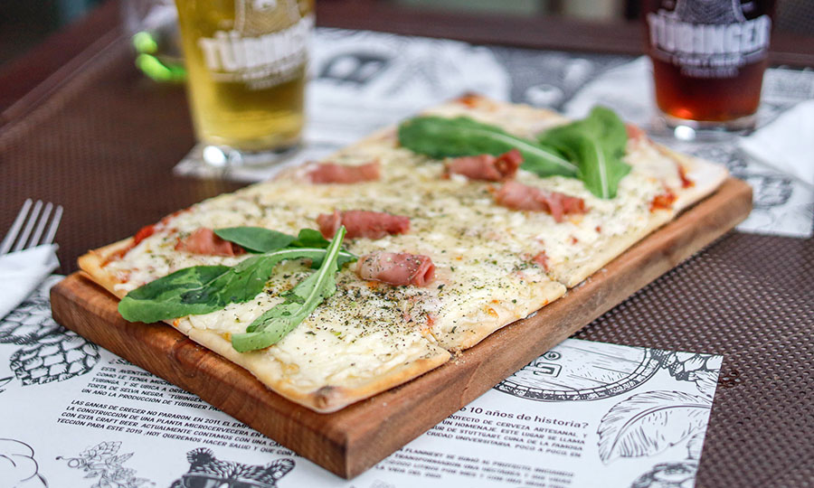 Pizza a la piedra