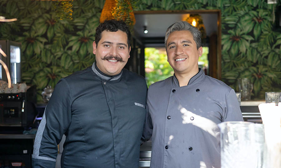 Team de cocina y de barra del restaurante salvaje