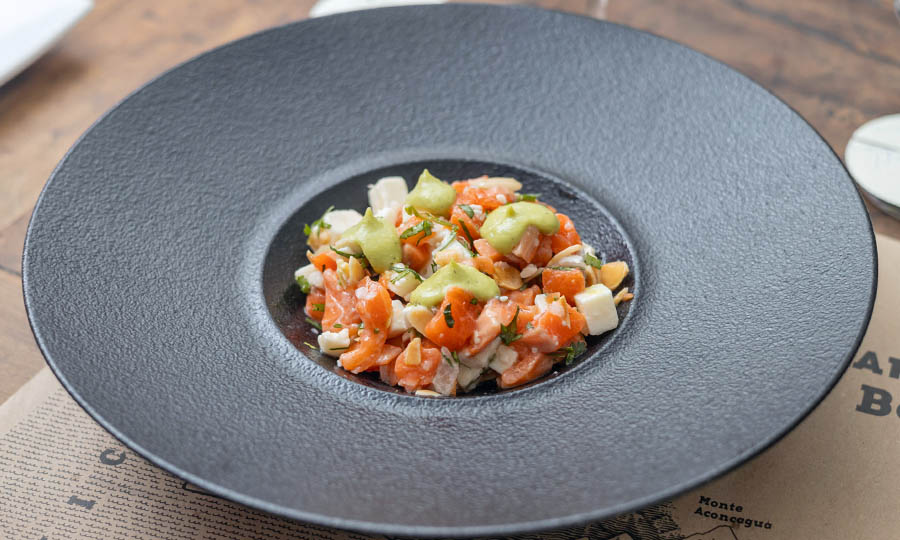 Tartar de trucha con queso de cabra