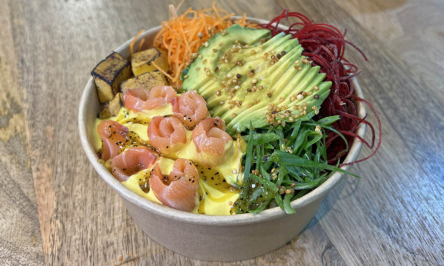 Poke acevichado con salmn y palta