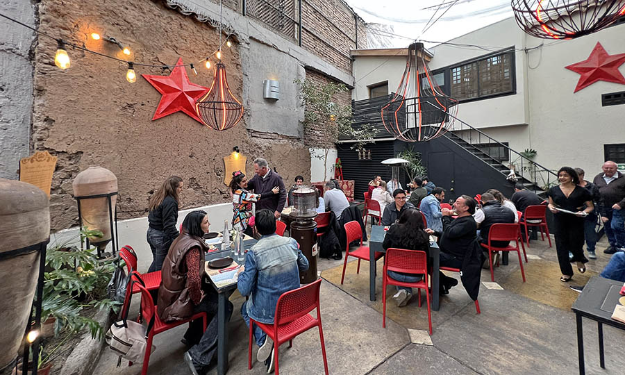 La entretenida terraza de Chipe Libre - Chipe Libre