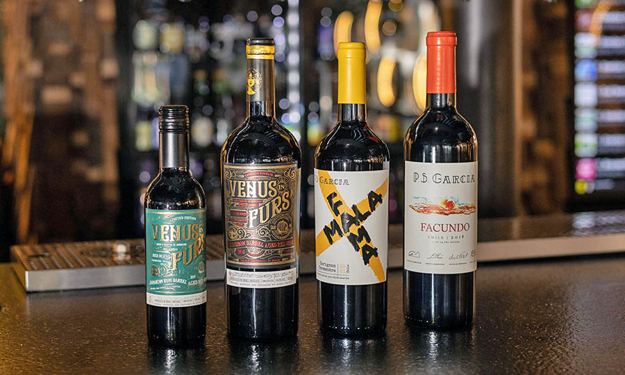 Su pequea pero interesante seleccin de vinos - Quercus Bar