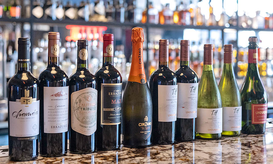 Una muestra de los vinos en carta, enero 2024