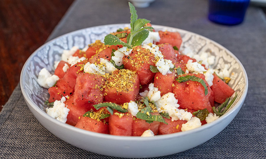 Ensalada de sanda, queso de cabra y menta - Casa Giardino