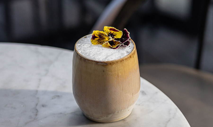 Sake Sour en vasija