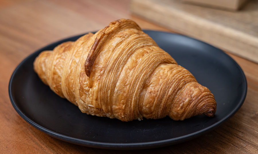 Impecable Croissant tradicional estilo francs