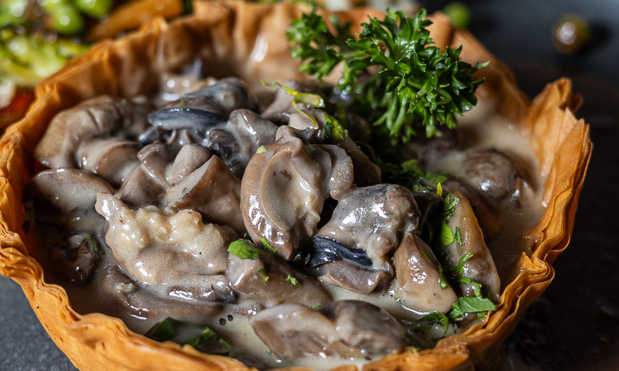 Sabrossimo caracoles, sus escargots Vol-au-vent con champiñones - Los Canallas