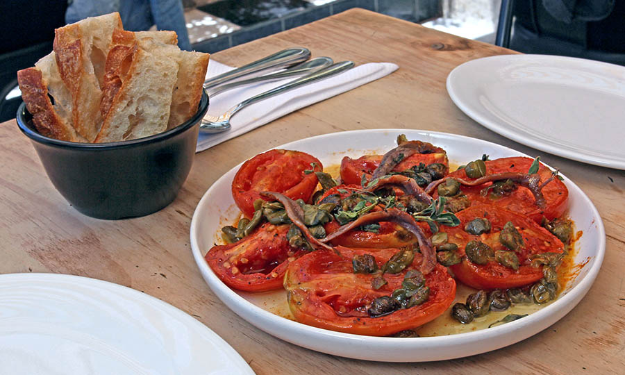Maravillosos Tomates mediterrneos con anchoas