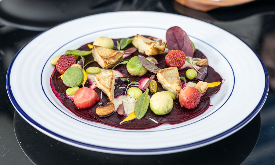 Fino Carpaccio vegano de beterraga 