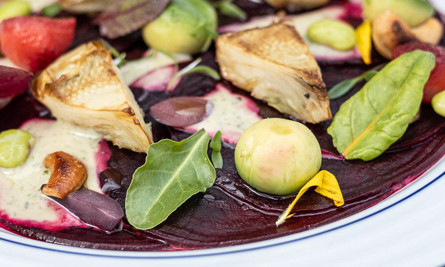 Fino Carpaccio vegano de beterraga 