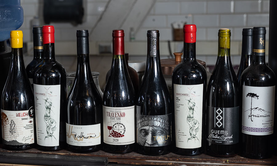Parte de la pequea pero acertada seleccin de vinos - Willimapu