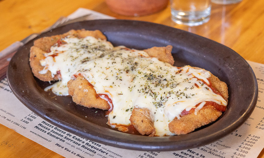 Generosa Milanesa de vacuno napolitana