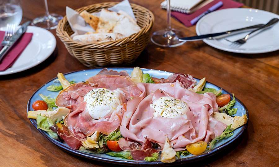 Tabla Gandolini con dos burratas enteras - La Bottega Gandolini